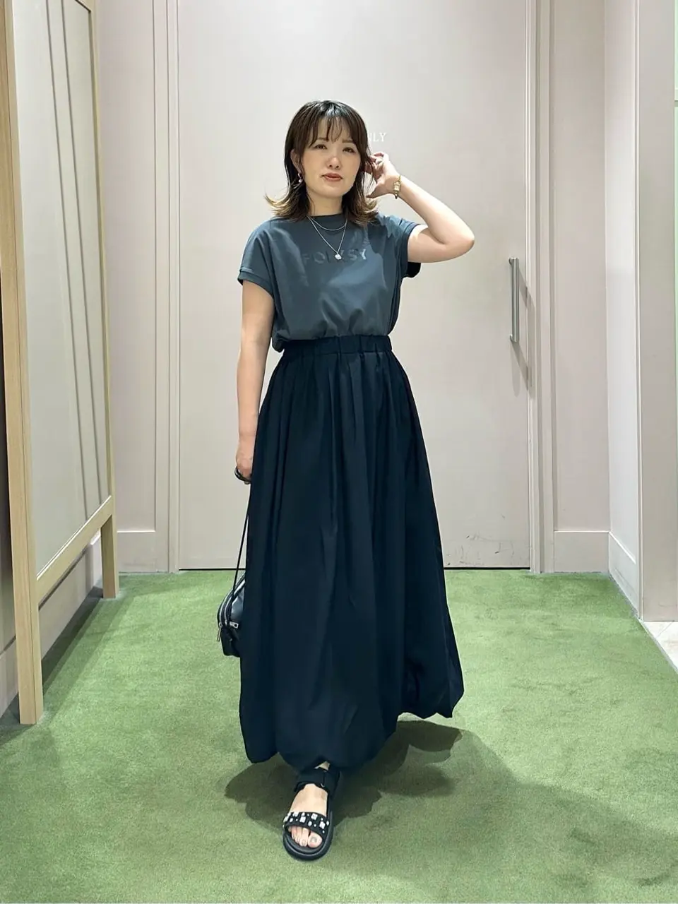 ANY フジコ コーディネート画像