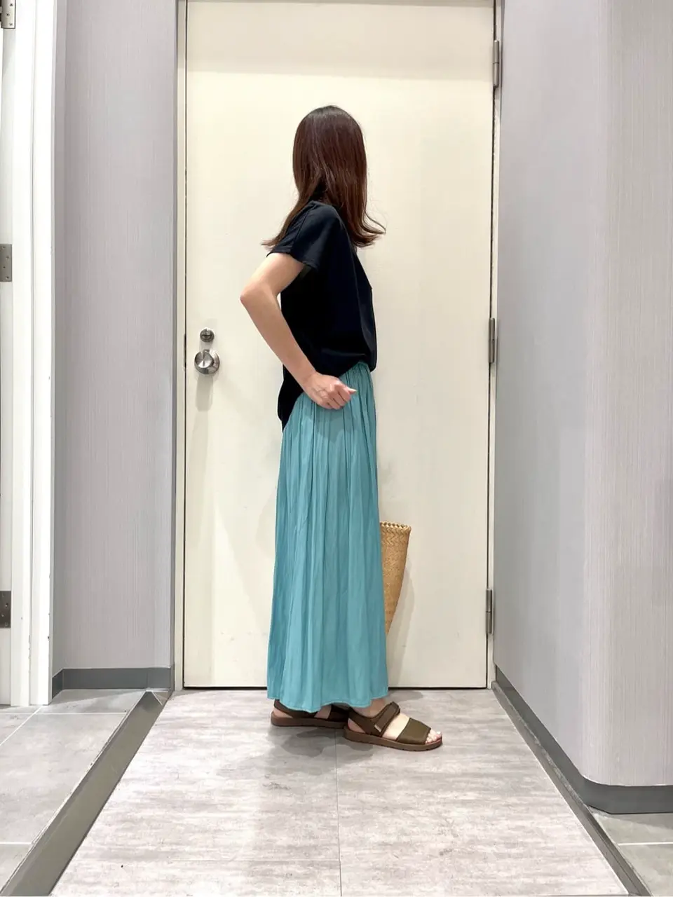 ANY 金井 コーディネート画像