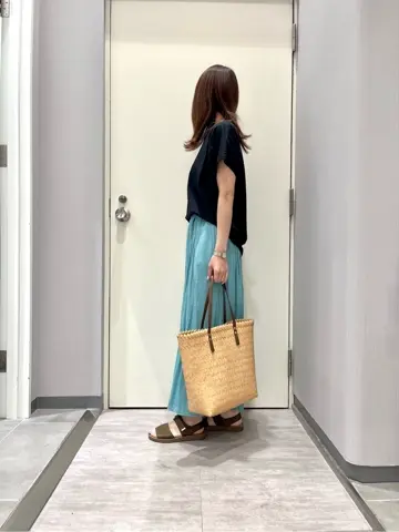 ANY 金井 コーディネート画像