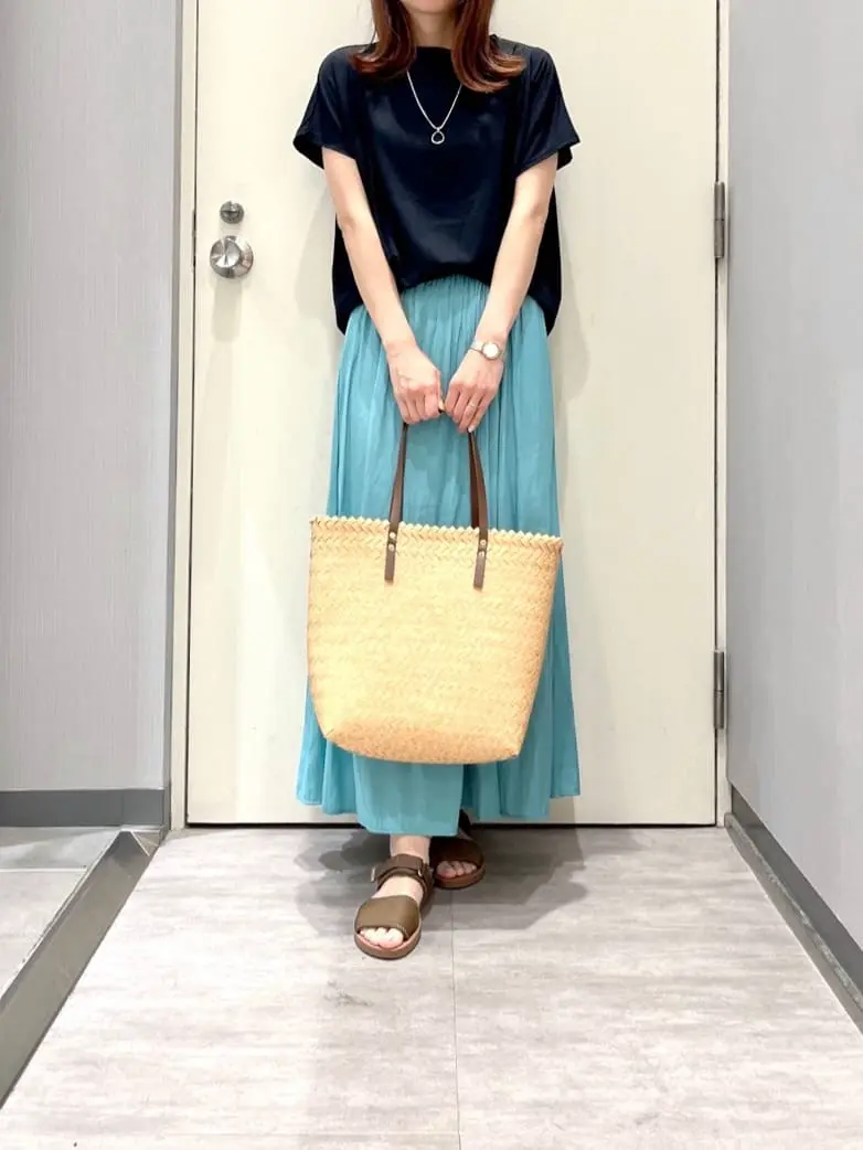 ANY 金井 コーディネート画像