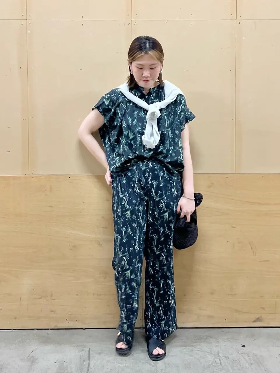 ANY 林 コーディネート画像