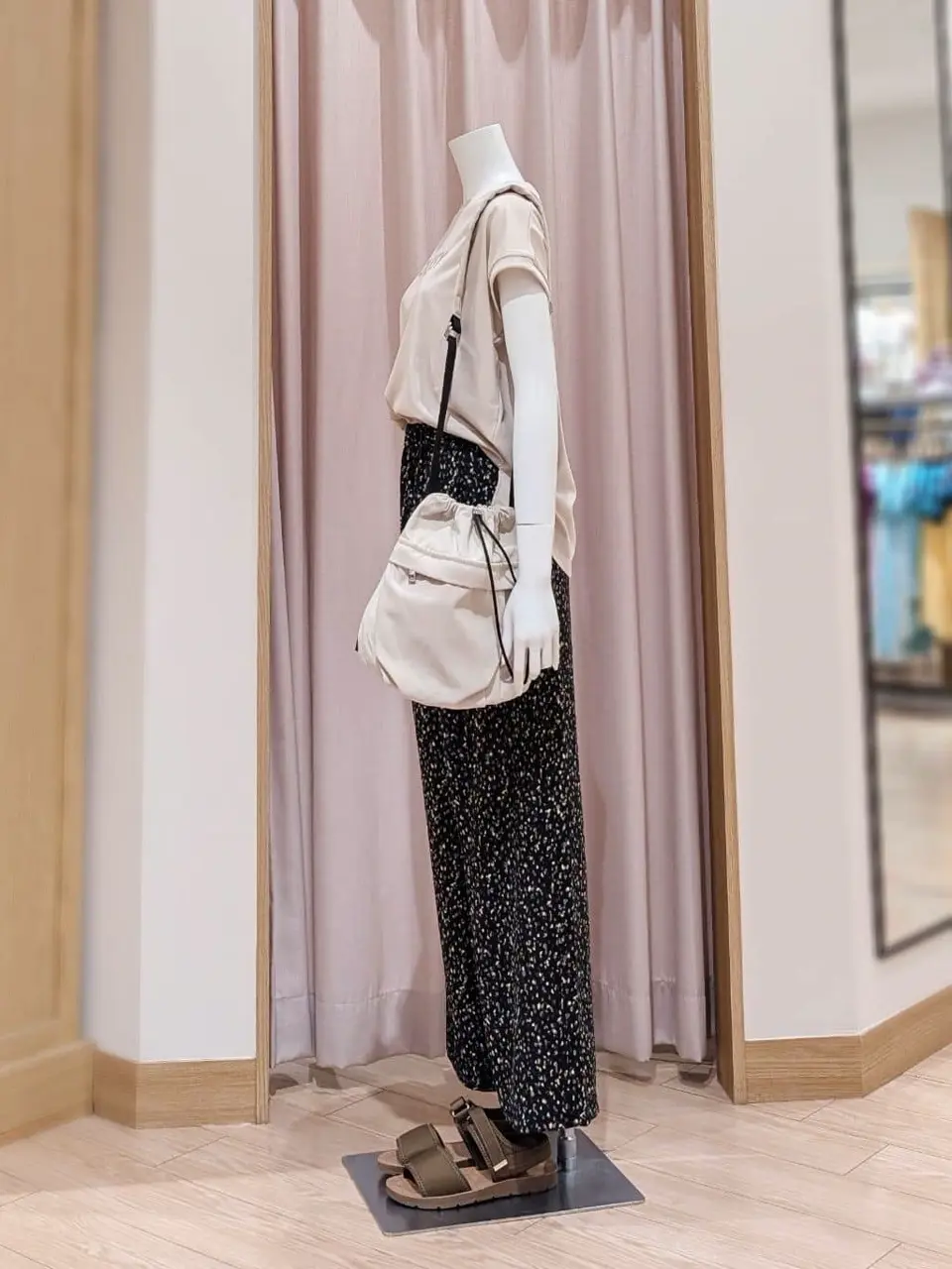 ANY 岩田 コーディネート画像