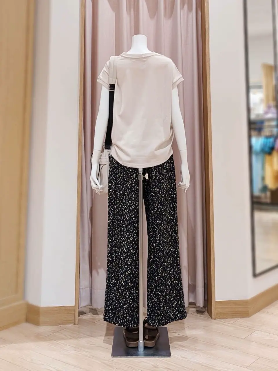 ANY 岩田 コーディネート画像