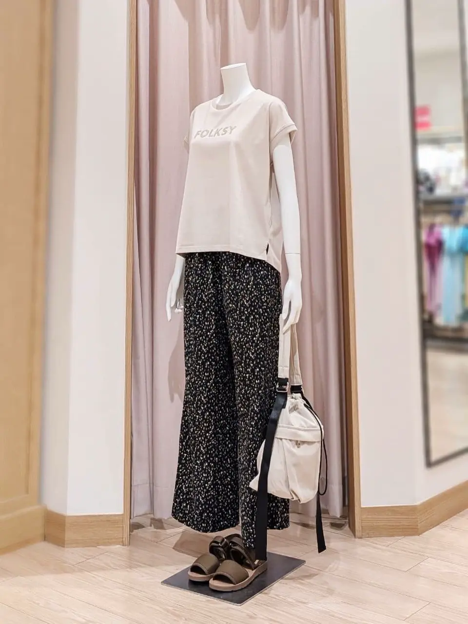 ANY 岩田 コーディネート画像