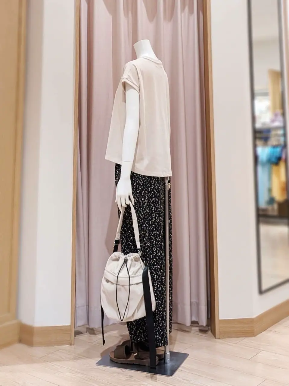 ANY 岩田 コーディネート画像