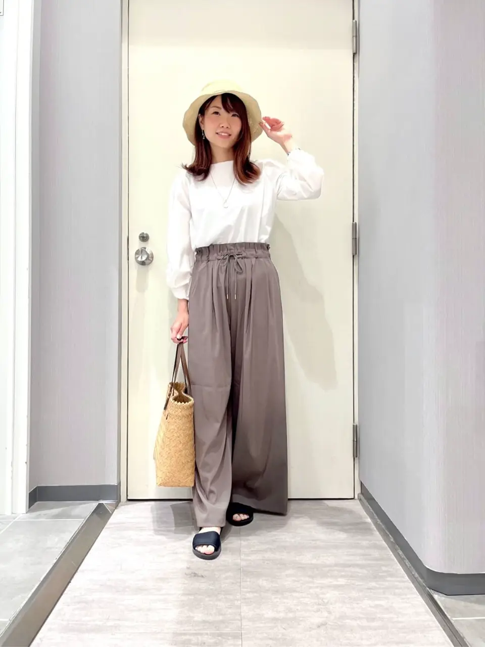 ANY 金井 コーディネート画像