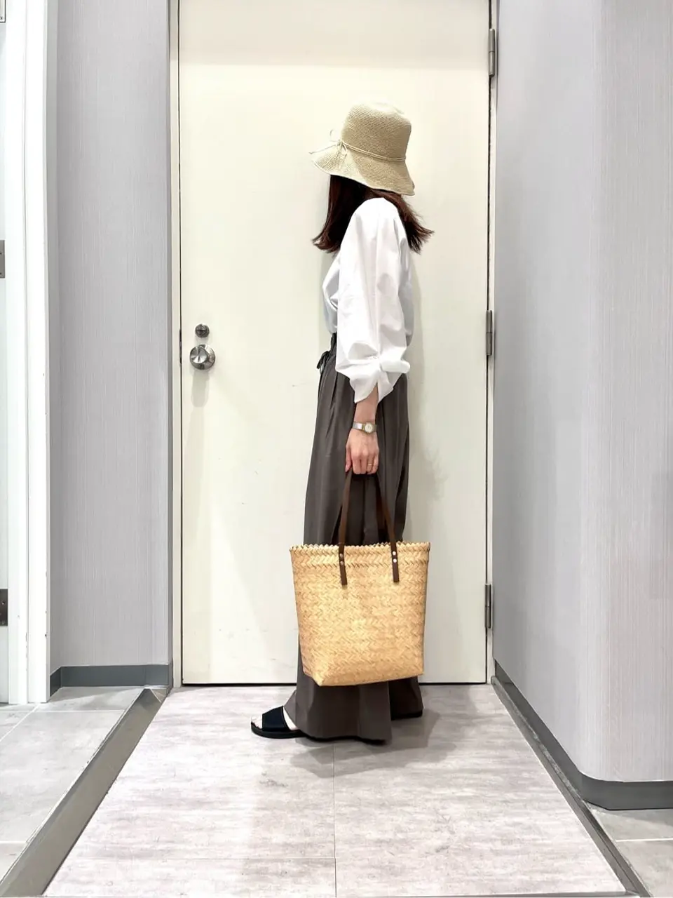 ANY 金井 コーディネート画像