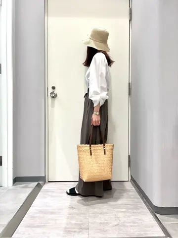 ANY 金井 コーディネート画像