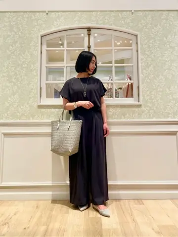 ANY MIKA コーディネート画像