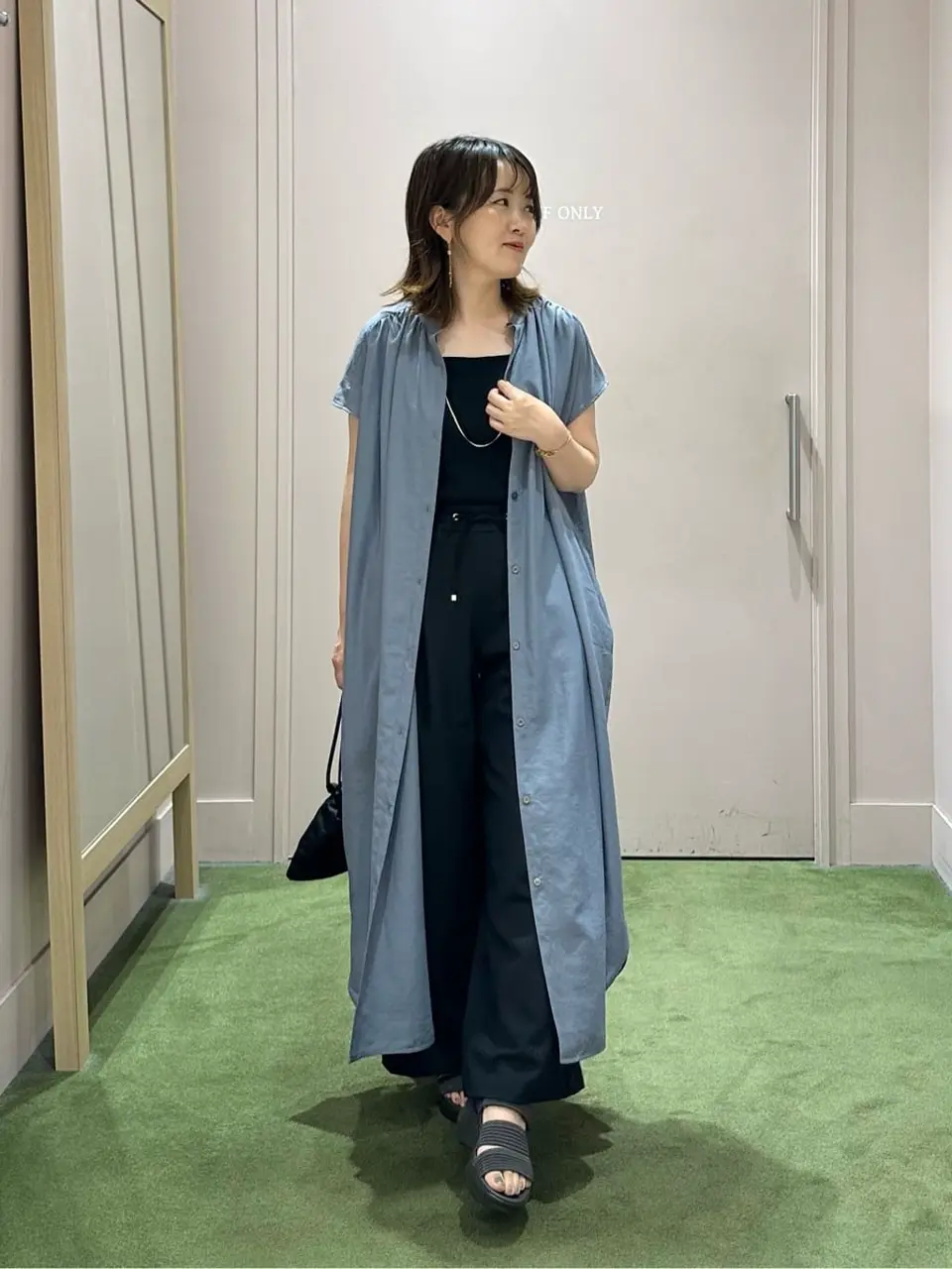 ANY フジコ コーディネート画像