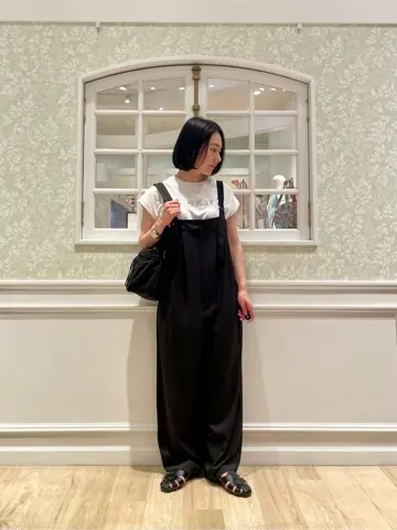 ANY MIKA コーディネート画像