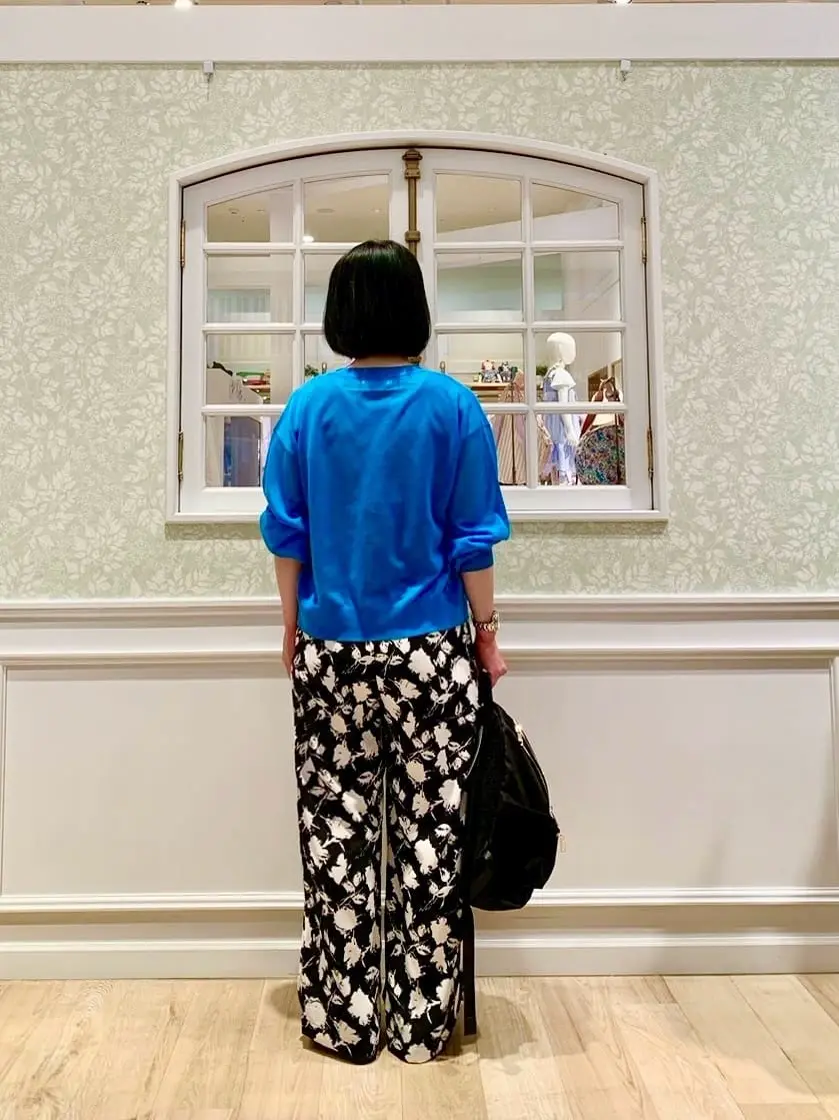 ANY MIKA コーディネート画像