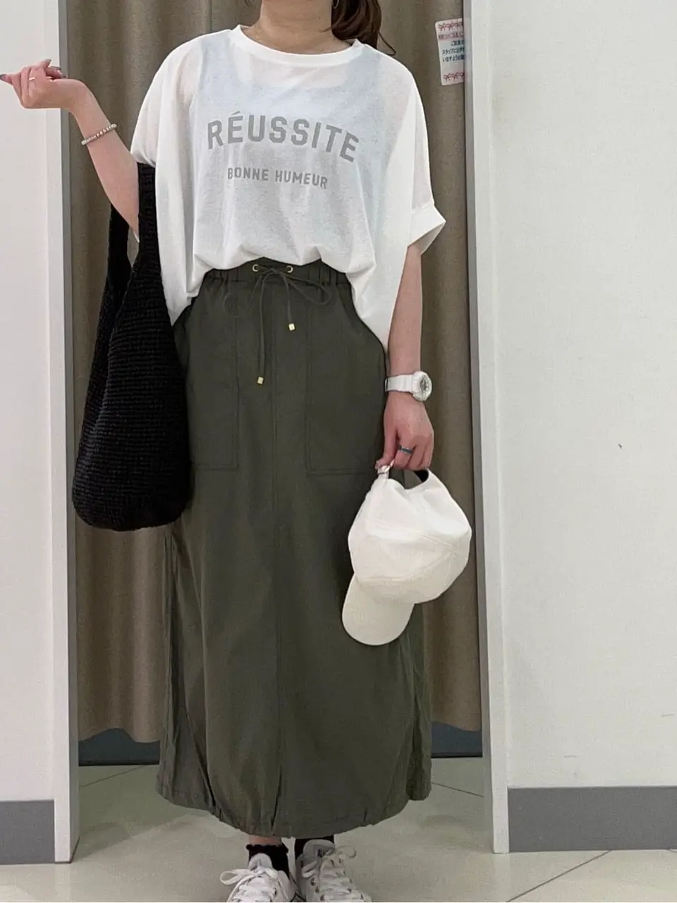 ANY カモガワ コーディネート画像