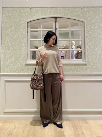 ANY MIKA コーディネート画像