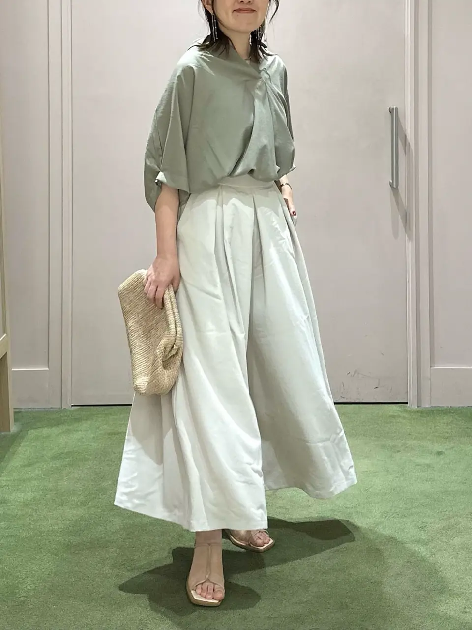 ANY フジコ コーディネート画像