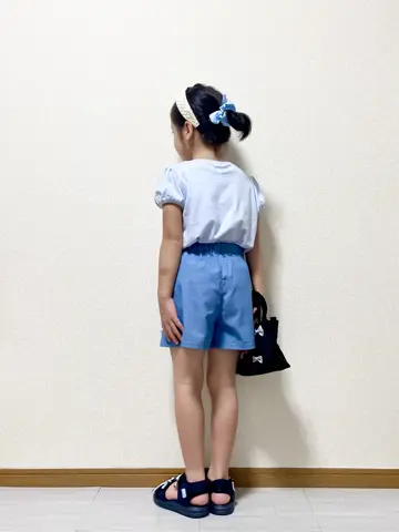 ANY MIKA コーディネート画像