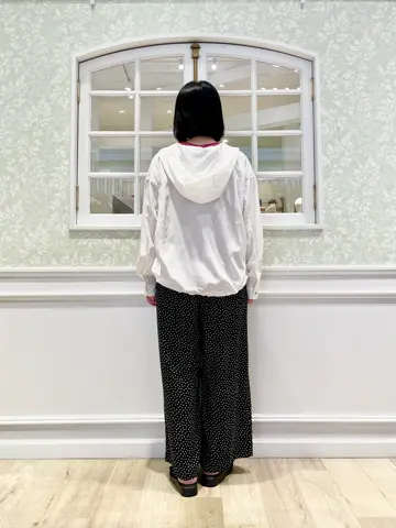 ANY MIKA コーディネート画像