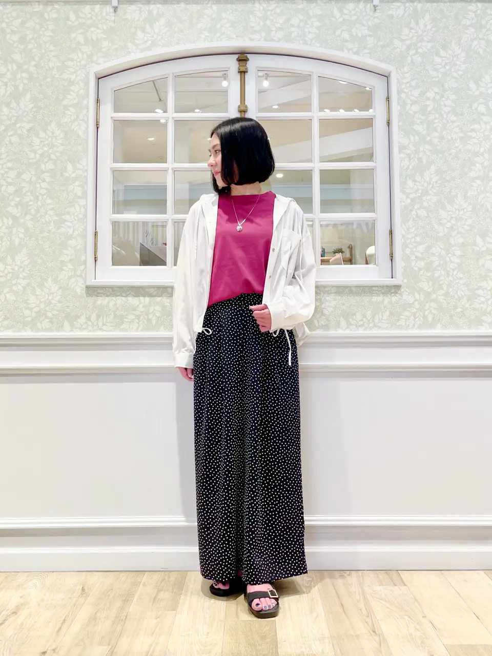 ANY MIKA コーディネート画像