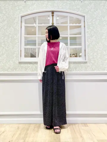 ANY MIKA コーディネート画像