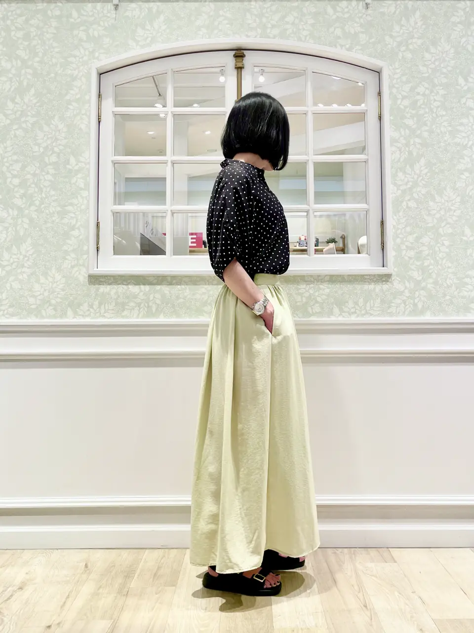 ANY MIKA コーディネート画像