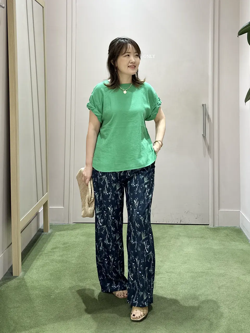 ANY フジコ コーディネート画像