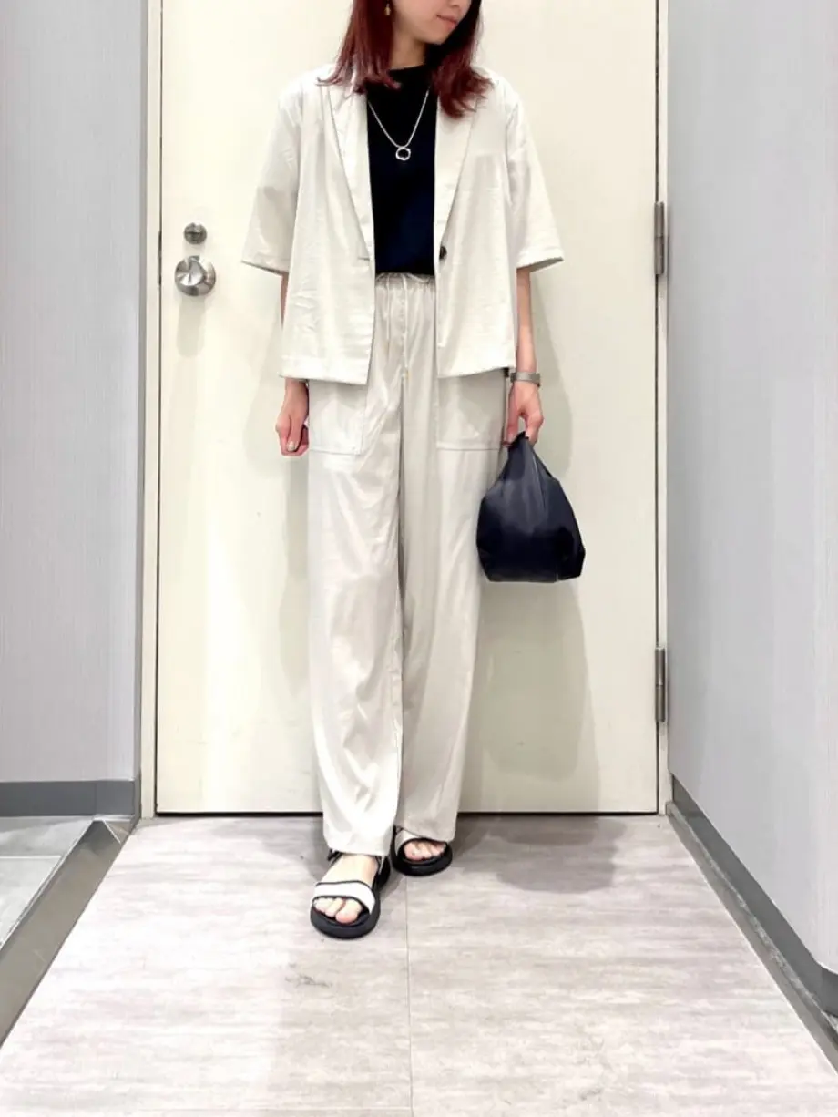 ANY 金井 コーディネート画像