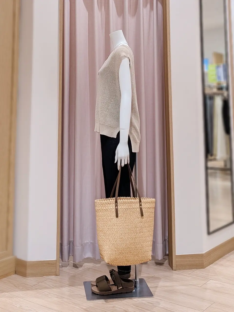 ANY 岩田 コーディネート画像