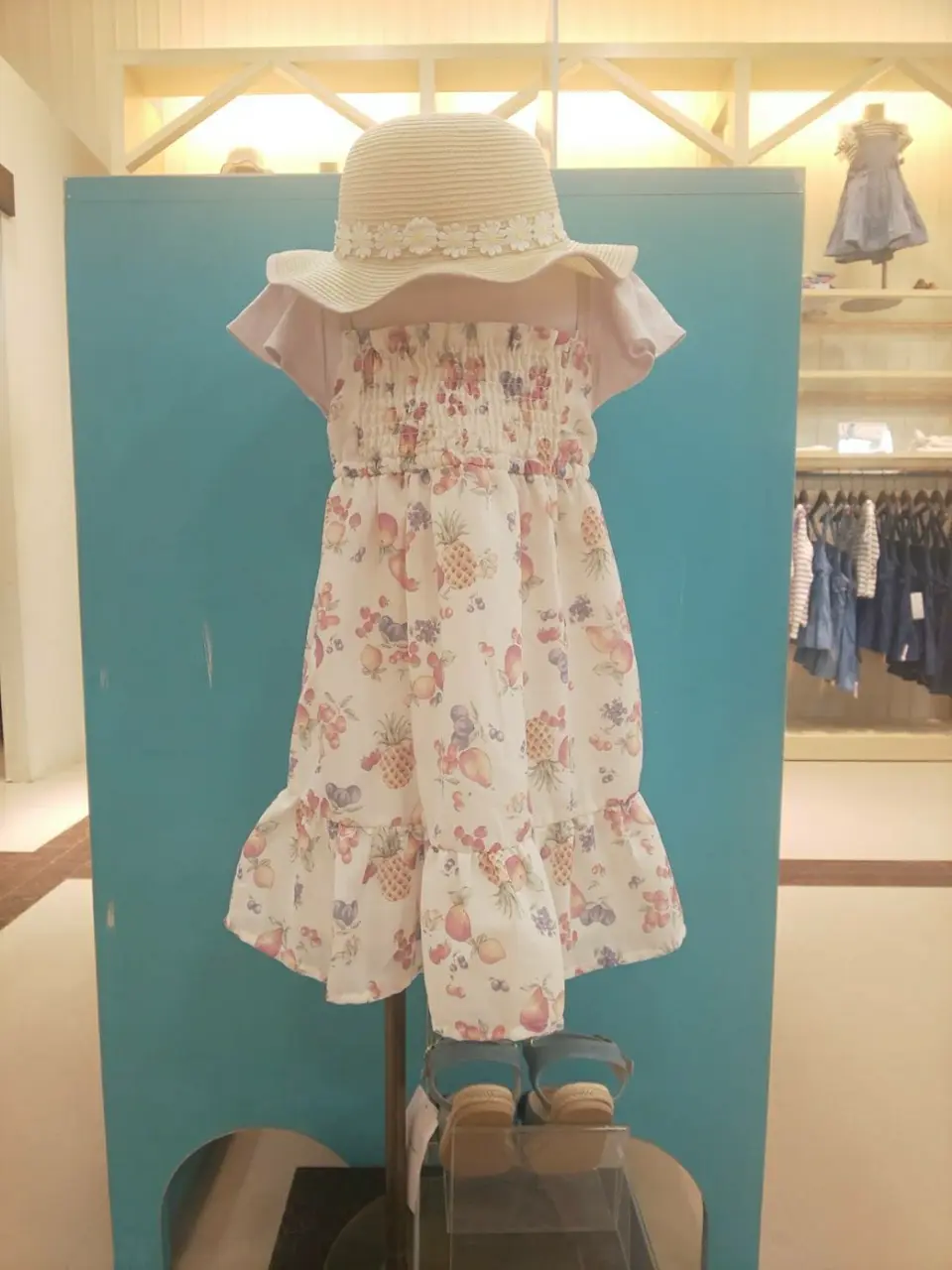 ANY 林 コーディネート画像