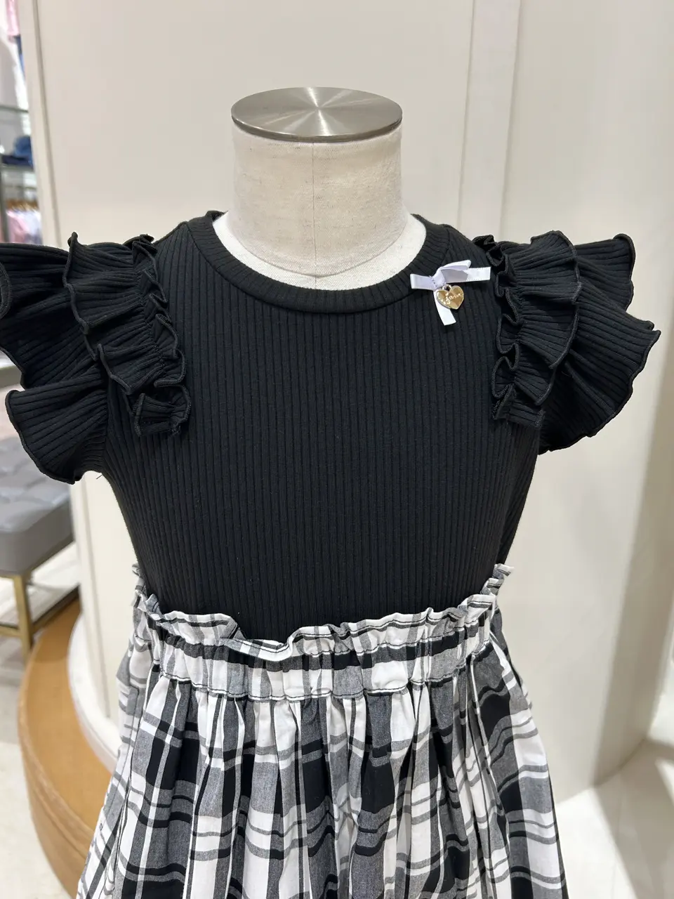 ANY 岡田 コーディネート画像