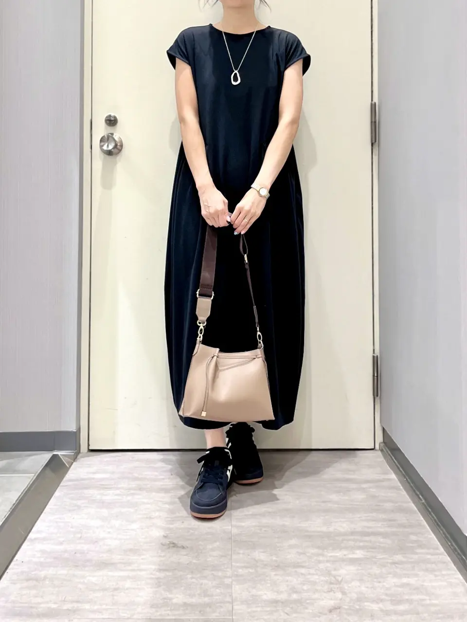 ANY 金井 コーディネート画像