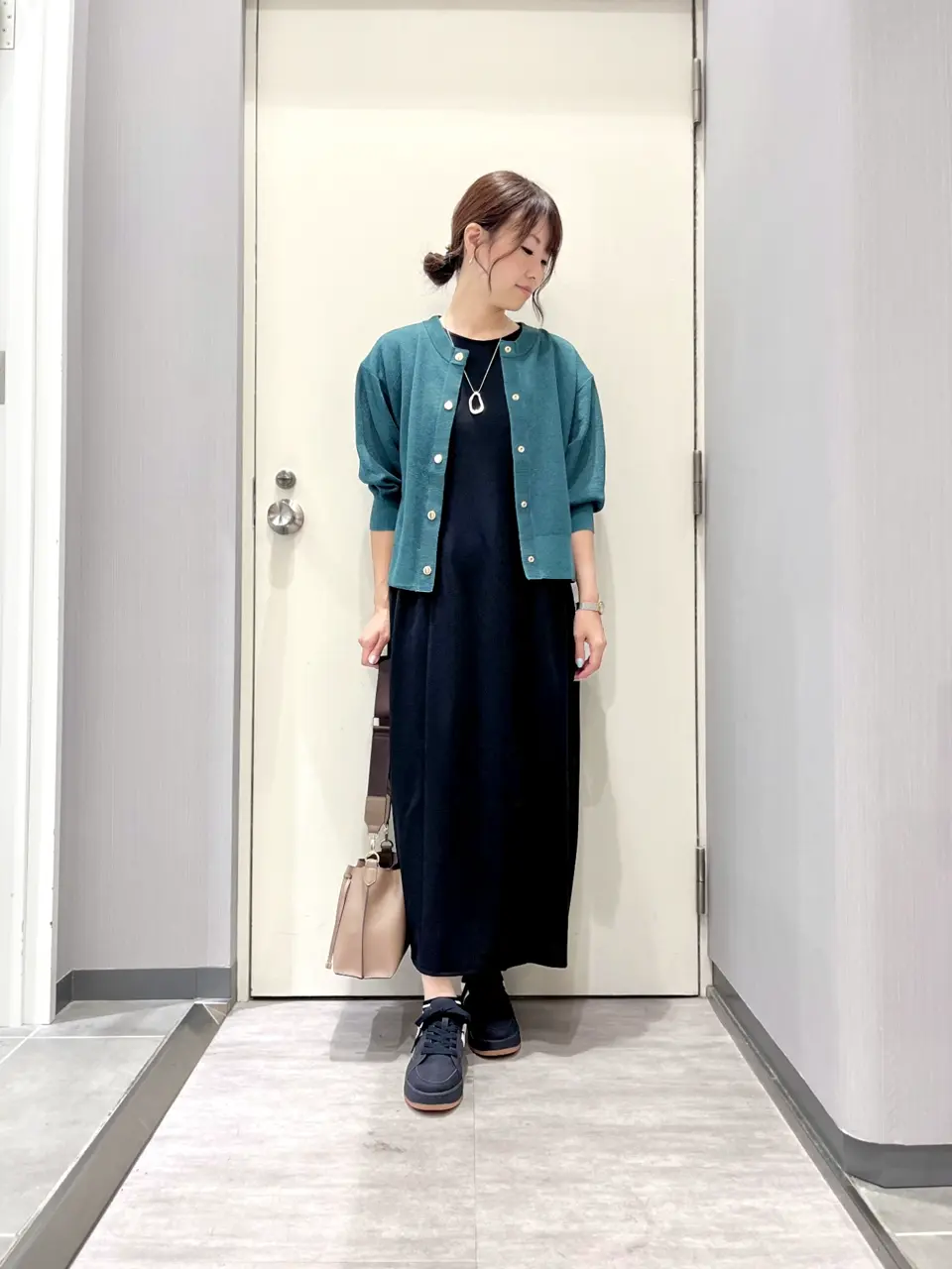 ANY 金井 コーディネート画像