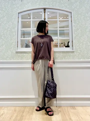 ANY MIKA コーディネート画像