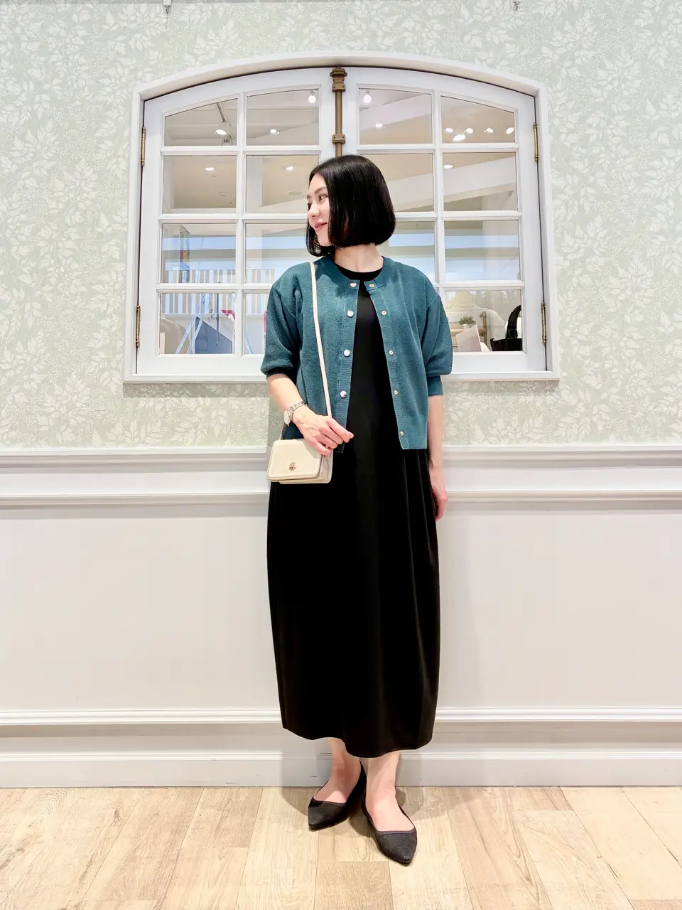 ANY MIKA コーディネート画像