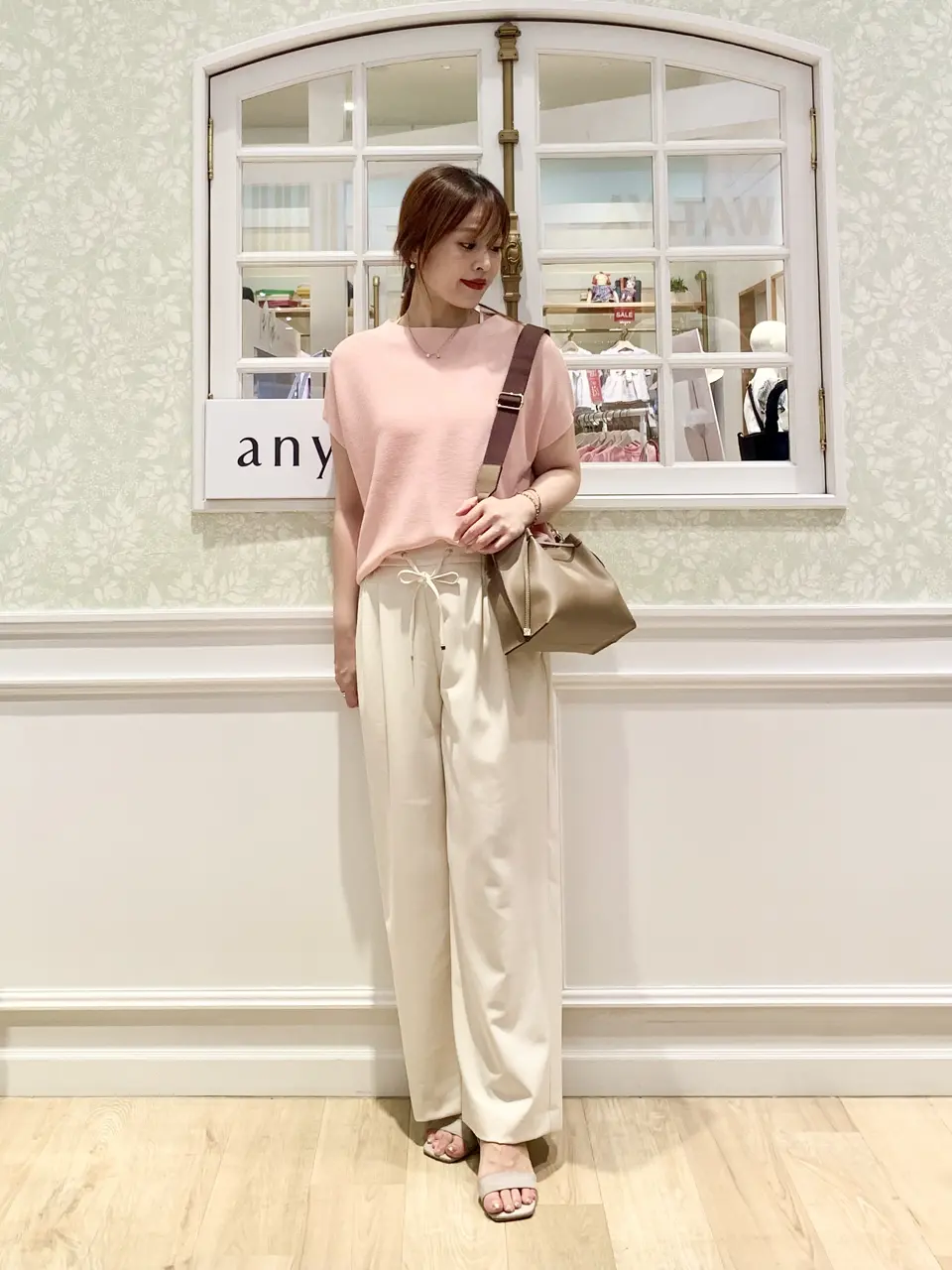 ANY MIHO コーディネート画像