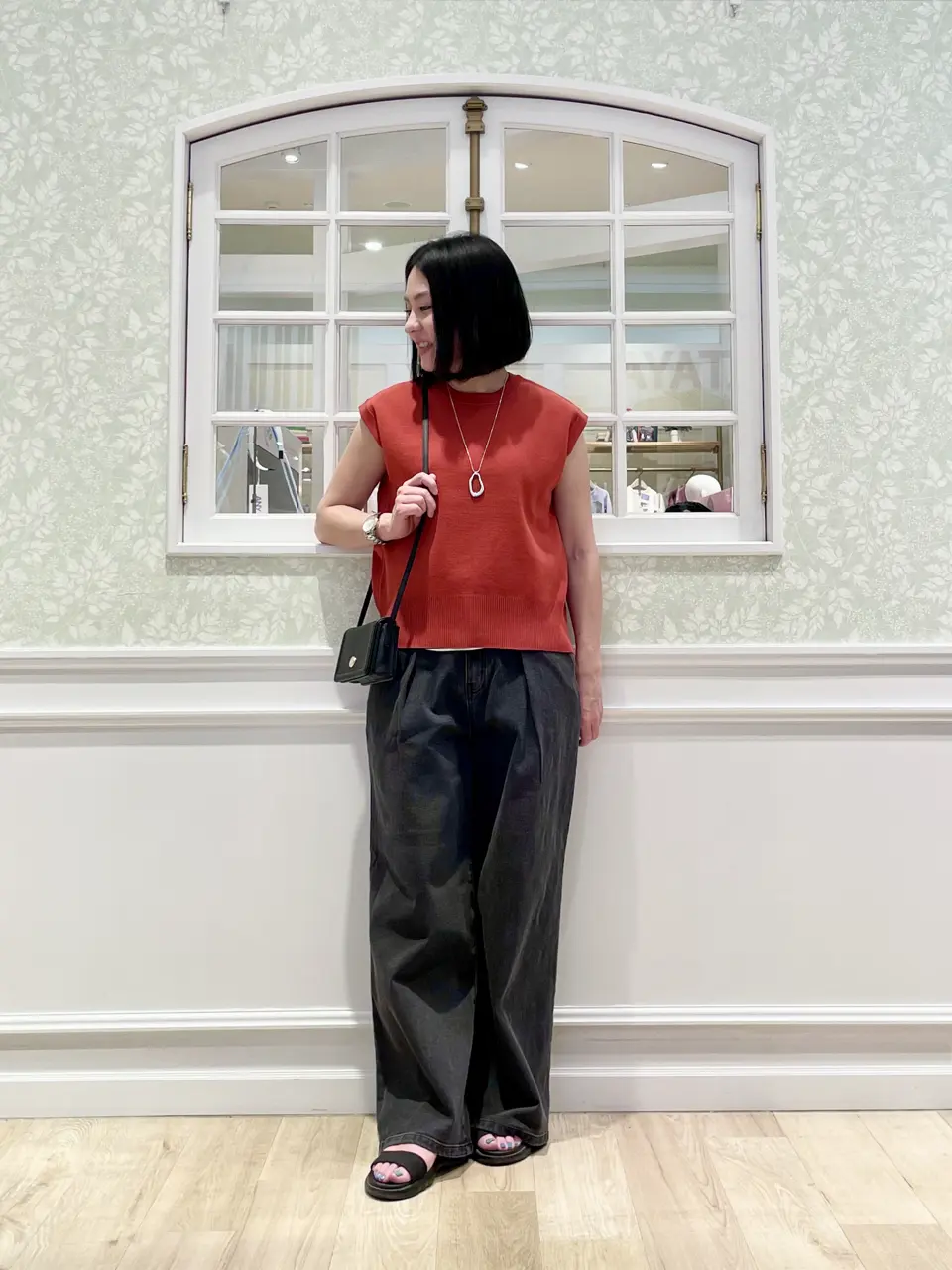 ANY MIKA コーディネート画像