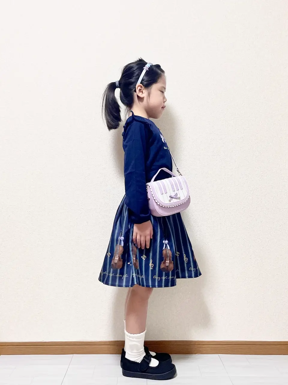 ANY MIKA コーディネート画像