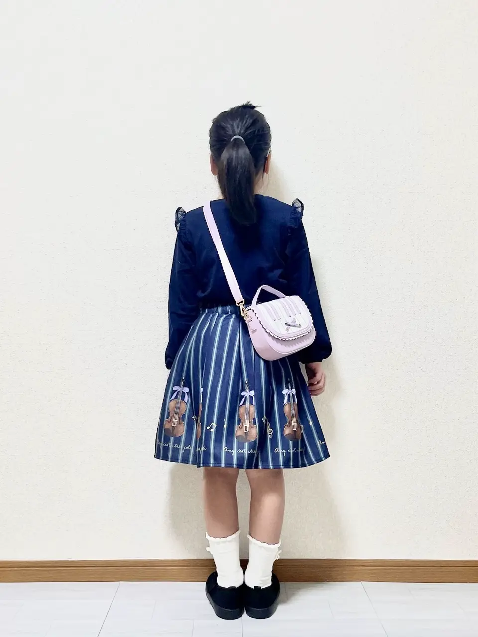 ANY MIKA コーディネート画像