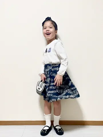 ANY MIKA コーディネート画像