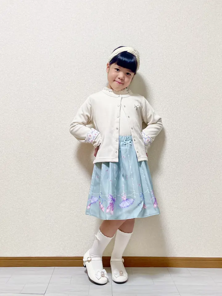 ANY MIKA コーディネート画像