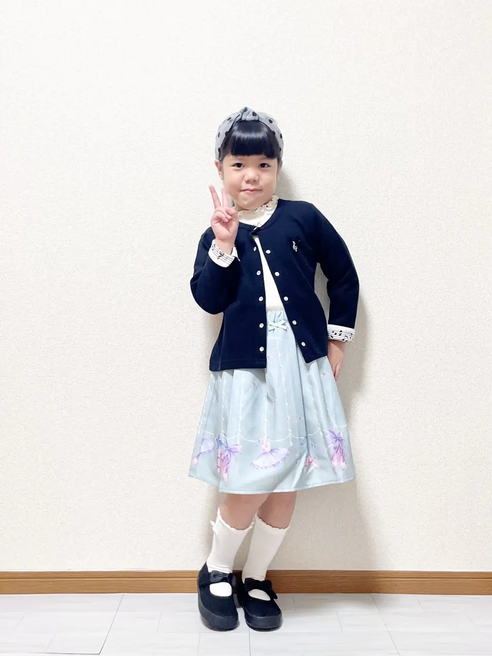 ANY MIKA コーディネート画像