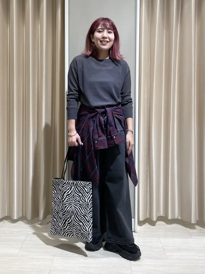 ANY 柄澤 コーディネート画像