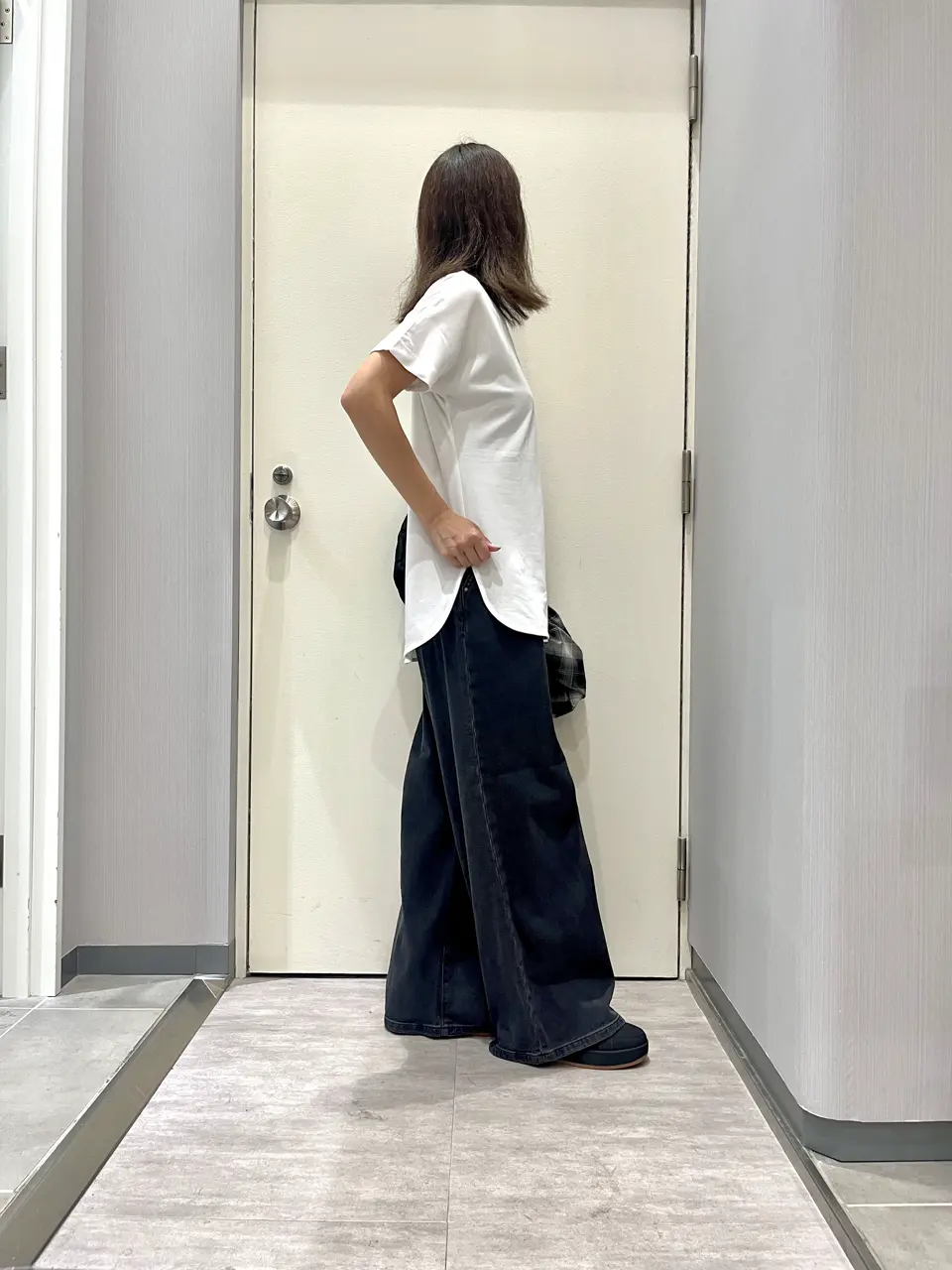 ANY 金井 コーディネート画像