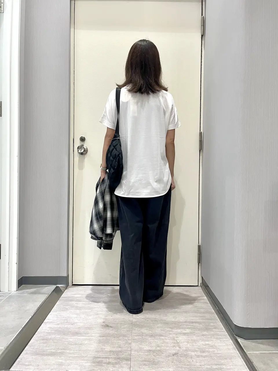 ANY 金井 コーディネート画像