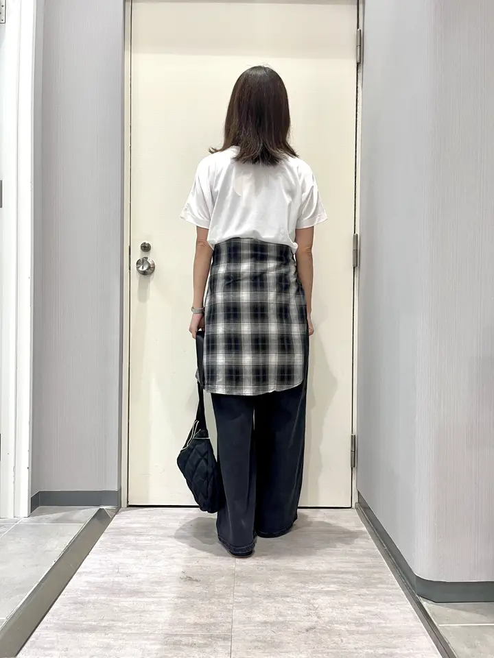 ANY 金井 コーディネート画像