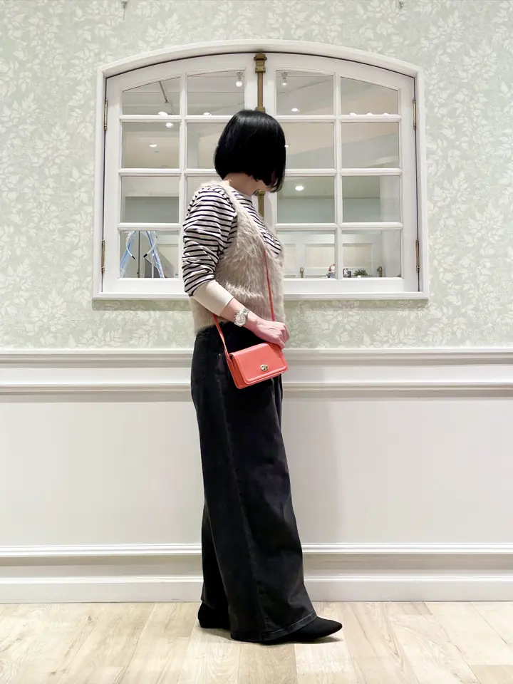 ANY MIKA コーディネート画像