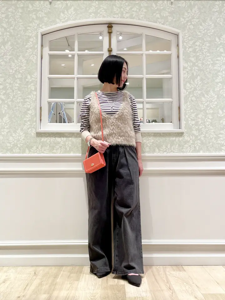 ANY MIKA コーディネート画像