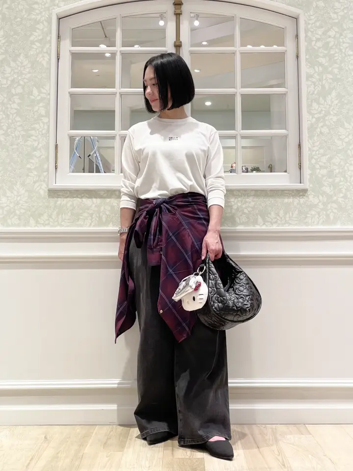 ANY MIKA コーディネート画像