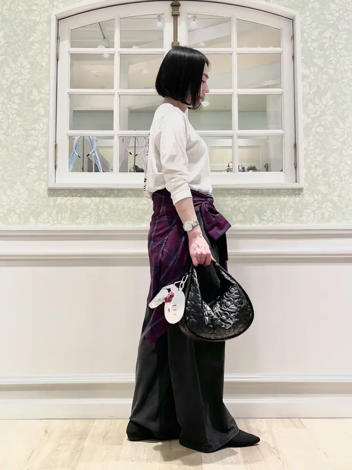 ANY MIKA コーディネート画像