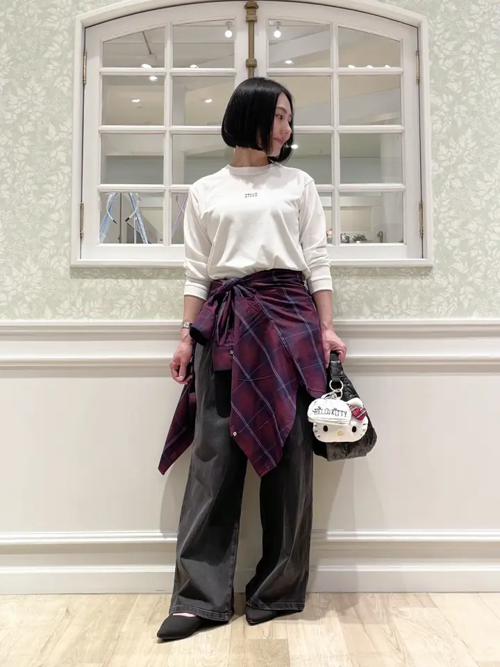 ANY MIKA コーディネート画像