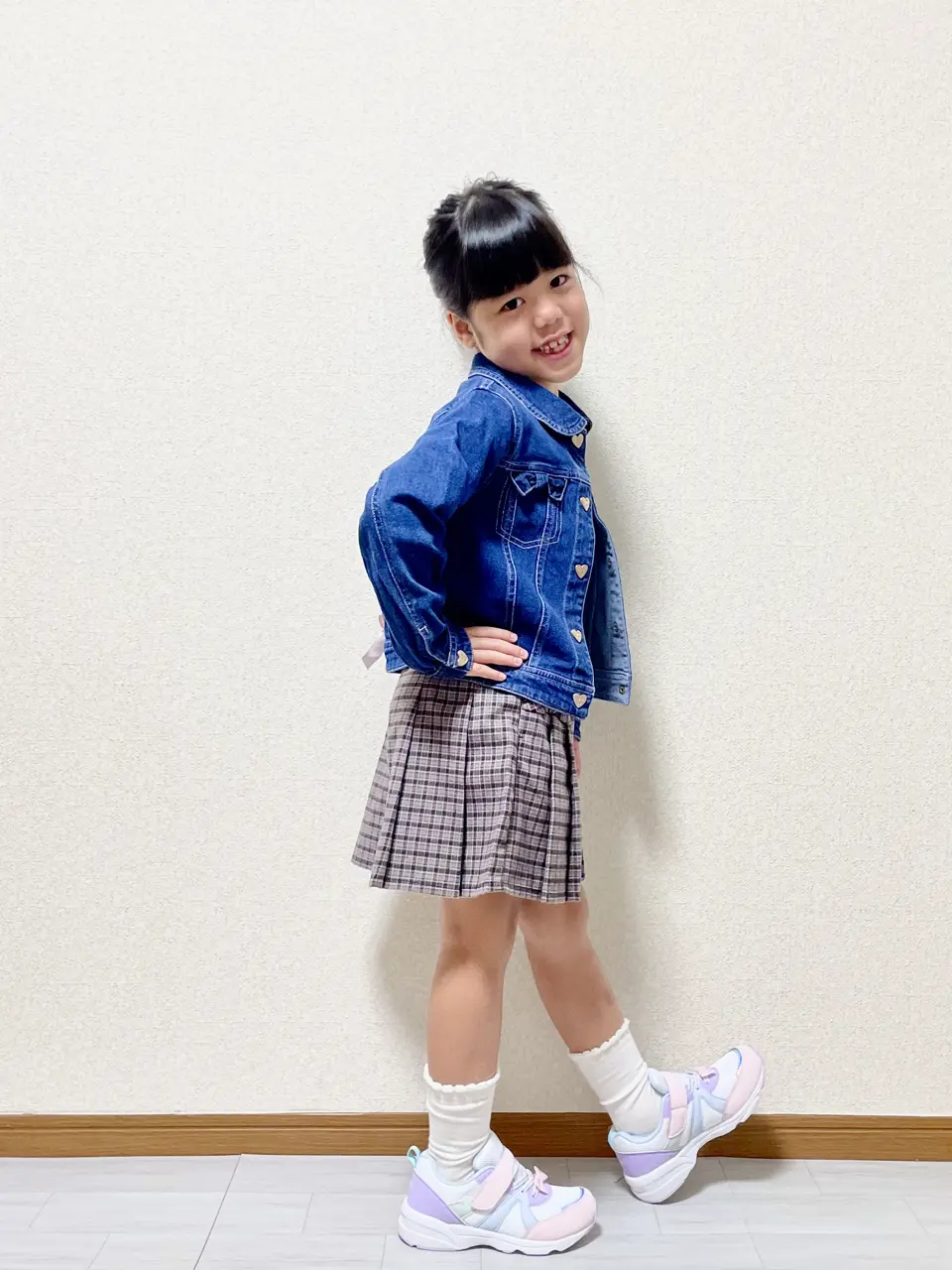 ANY MIKA コーディネート画像